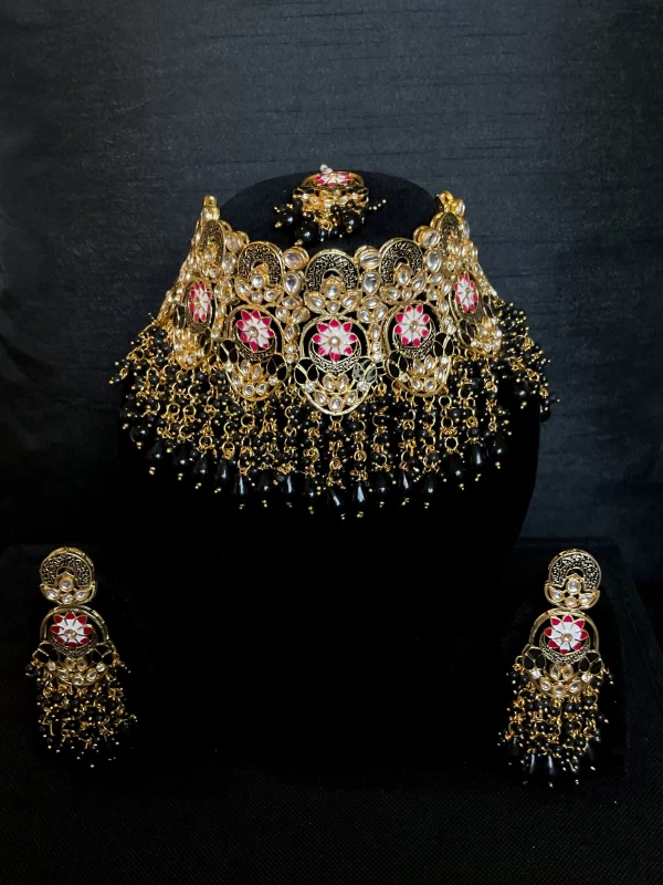 Meenakari Black tikka set